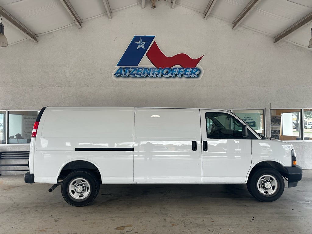 2023 Chevrolet Express 2500 Extended Work Van HD's photo
