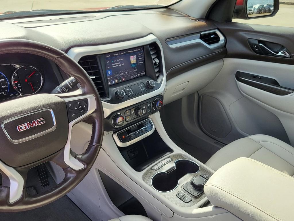 2022 GMC Acadia SLT