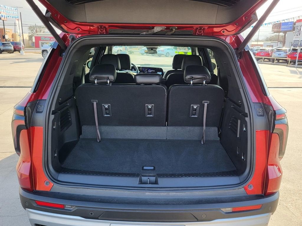 2024 Chevrolet Traverse LT