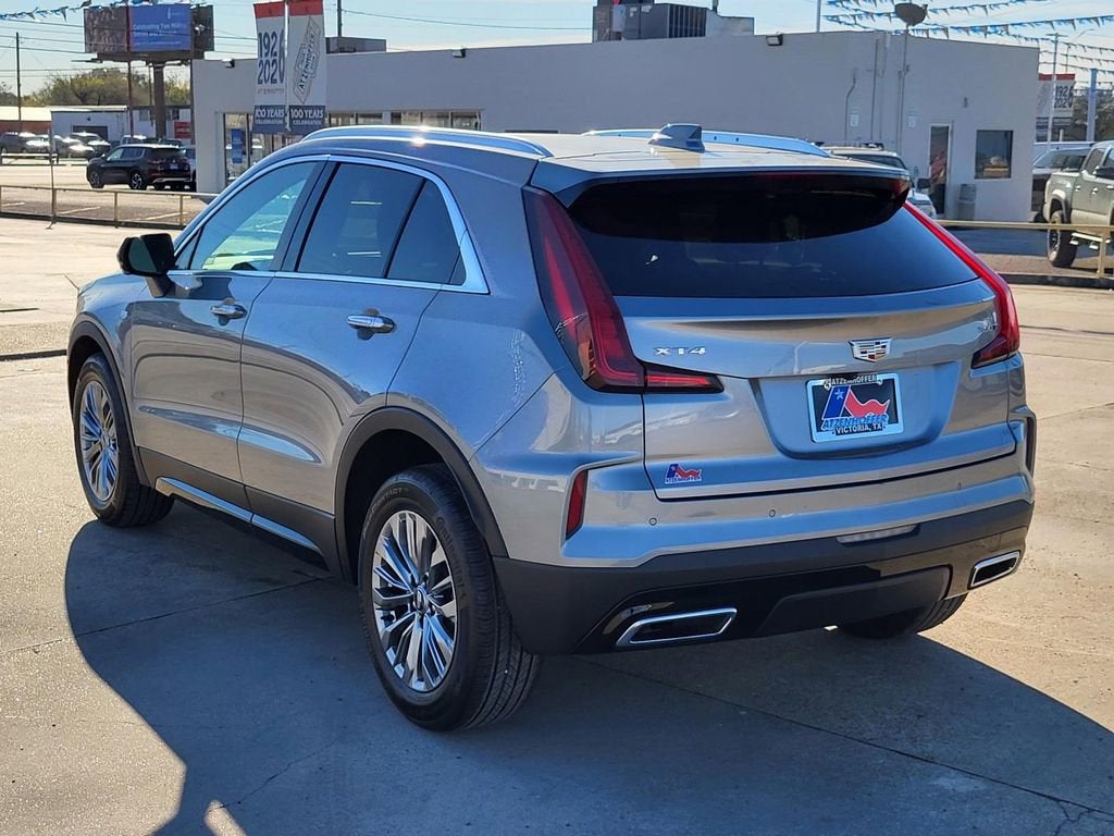 2025 Cadillac XT4 Premium Luxury