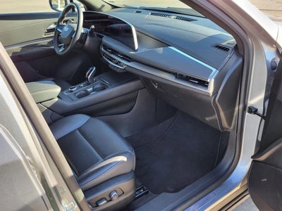 2025 Cadillac XT4 Premium Luxury