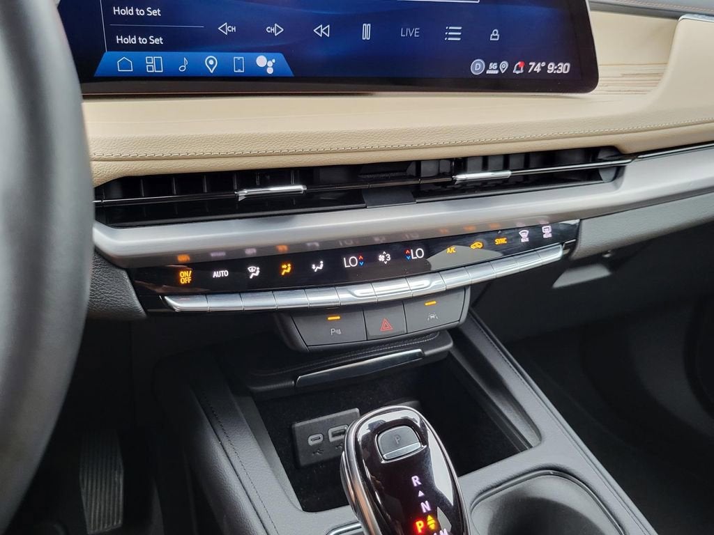 2025 Cadillac XT4 Premium Luxury