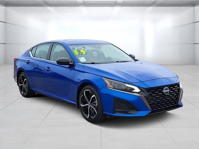 2025 Nissan Altima SR FWD