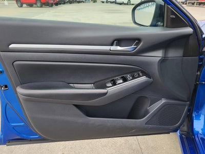 2025 Nissan Altima SR FWD