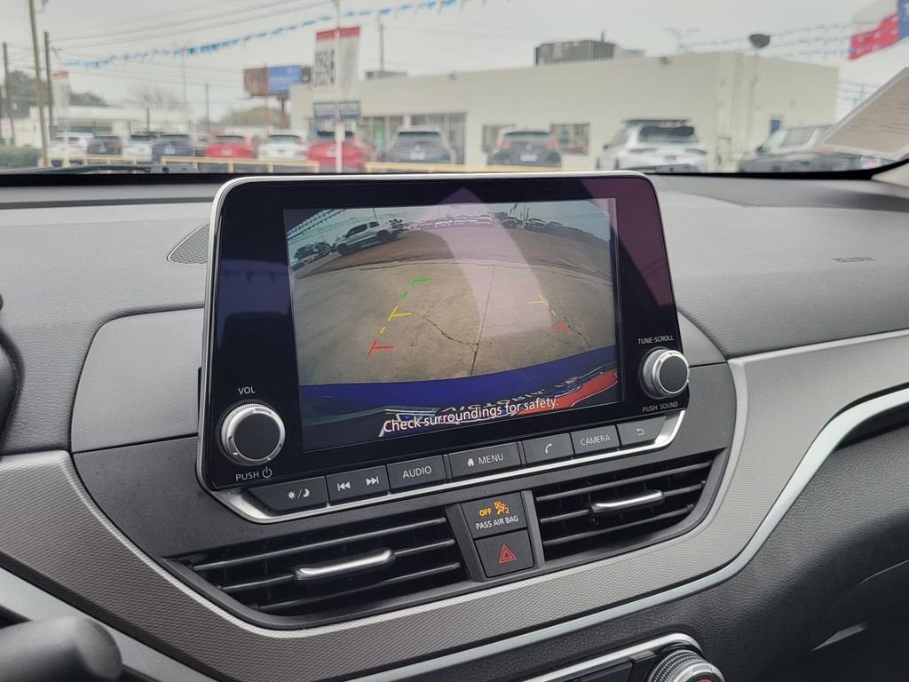 2025 Nissan Altima SR FWD