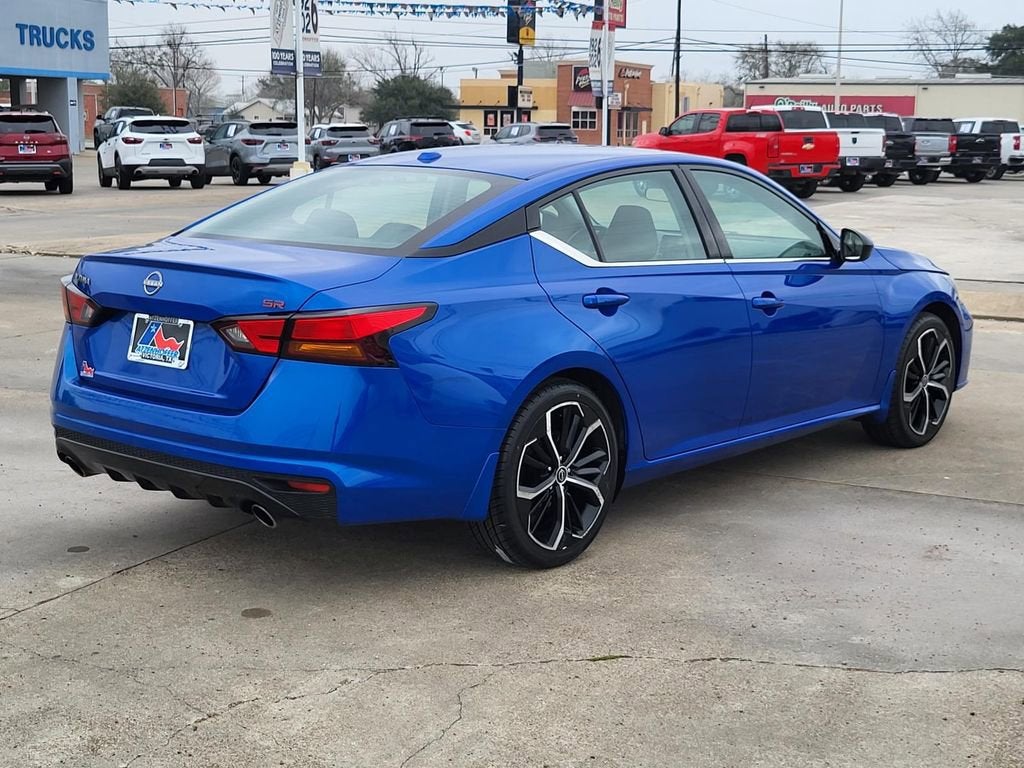 2025 Nissan Altima SR FWD