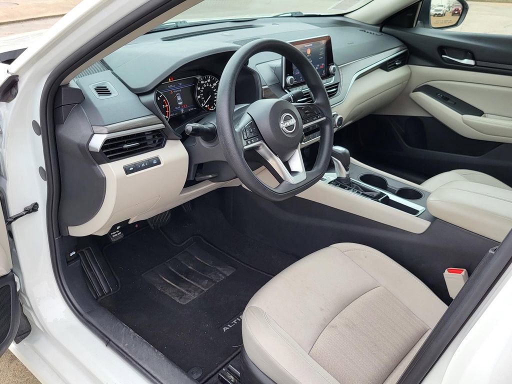 2025 Nissan Altima SV FWD