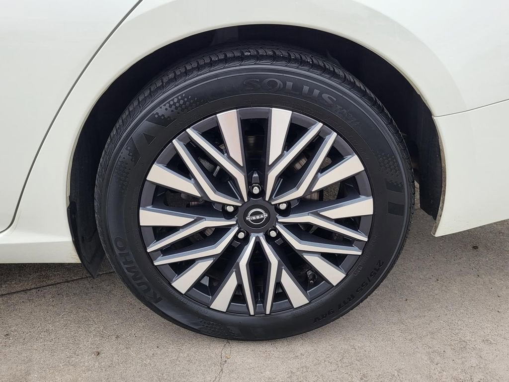 2025 Nissan Altima SV FWD