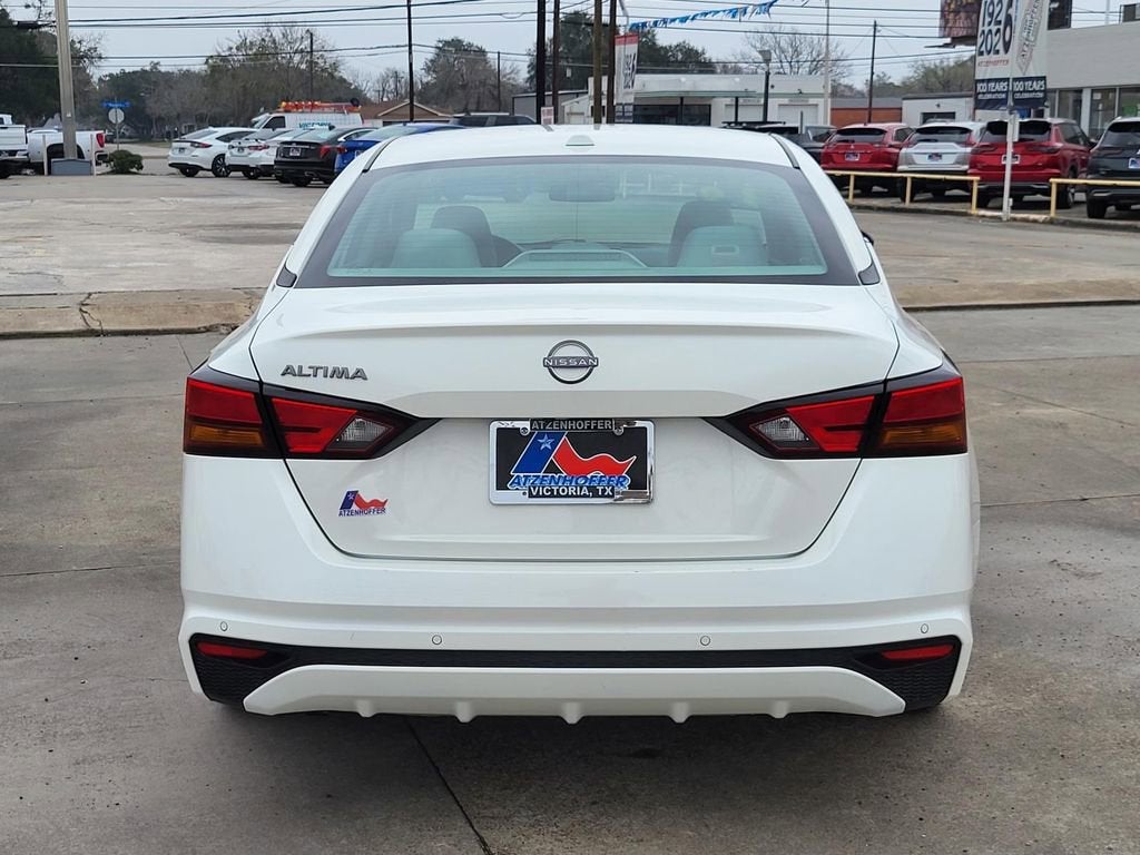 2025 Nissan Altima SV FWD