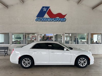 2019 Chrysler 300 Touring