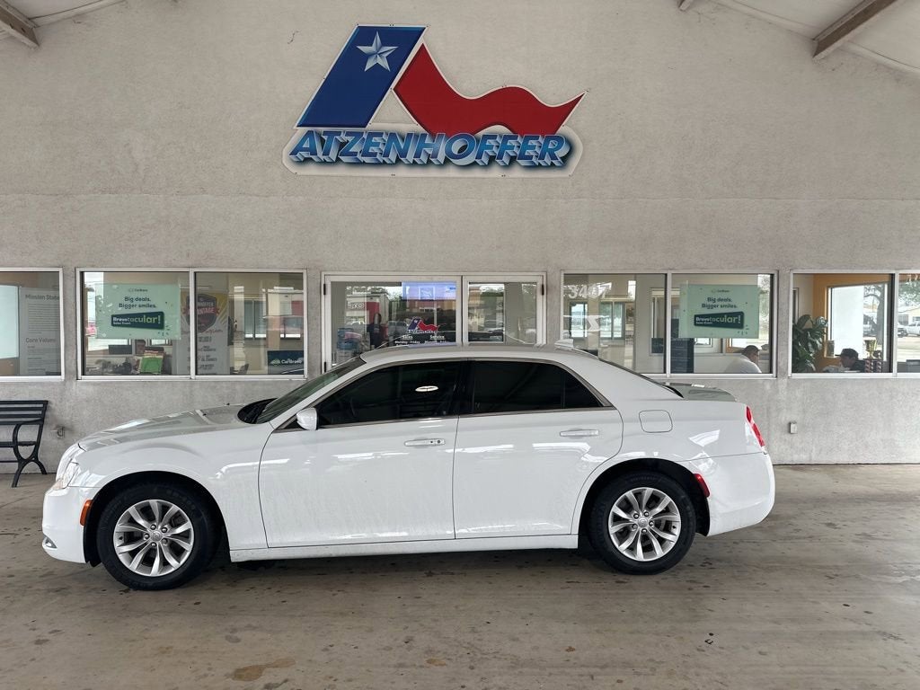 2019 Chrysler 300 Touring