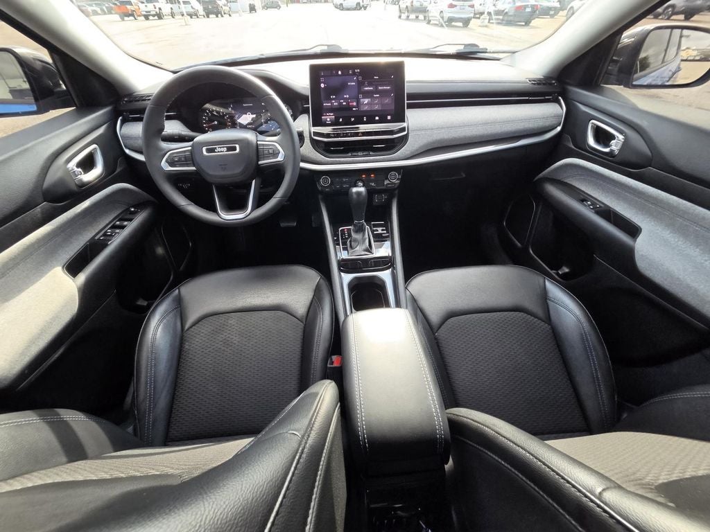 2022 Jeep Compass Latitude FWD