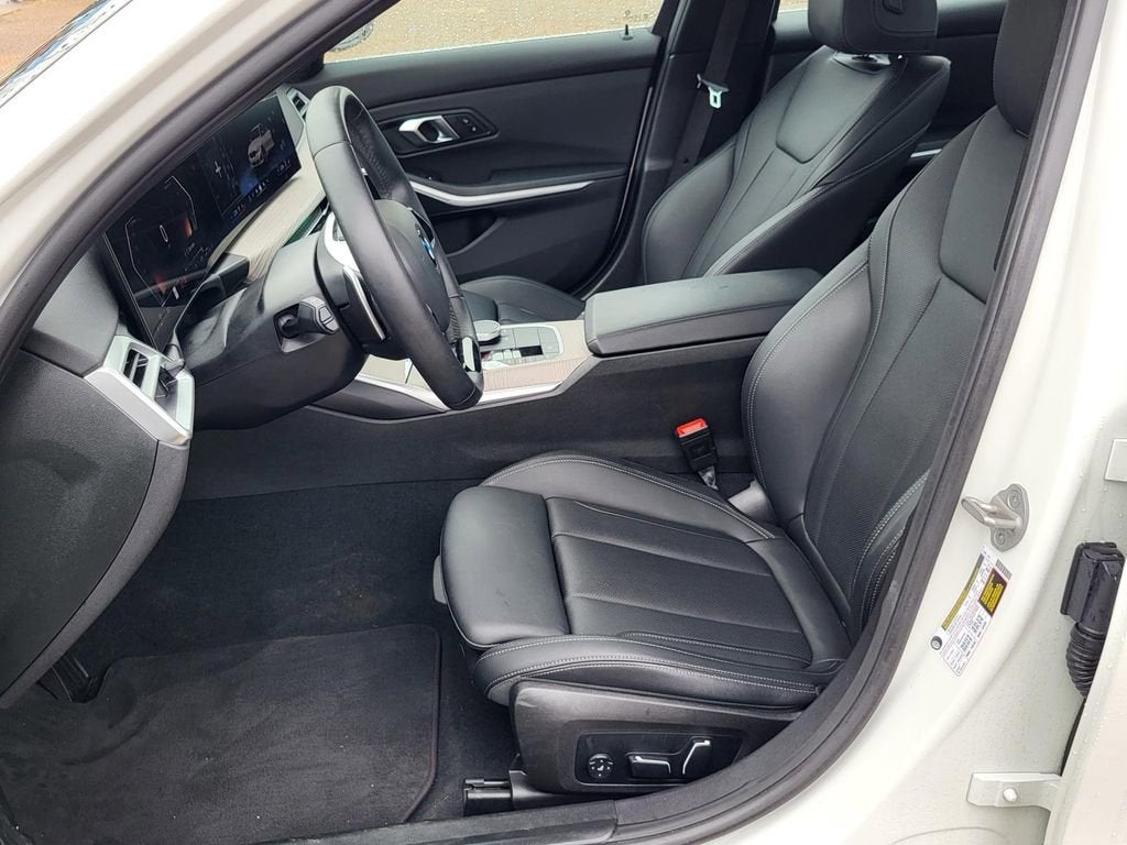 2025 BMW 3 Series 330i