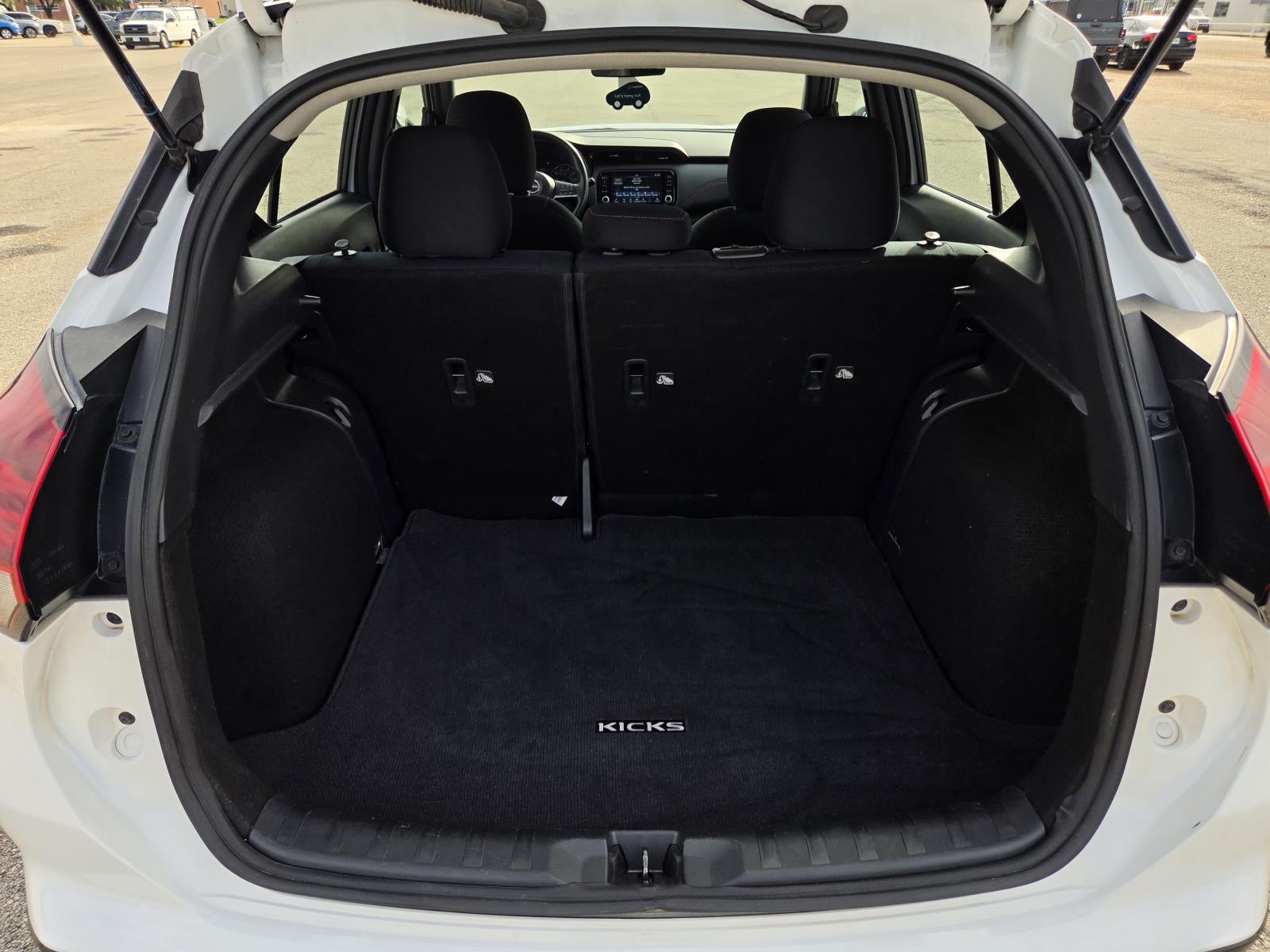 2024 Nissan Kicks SR