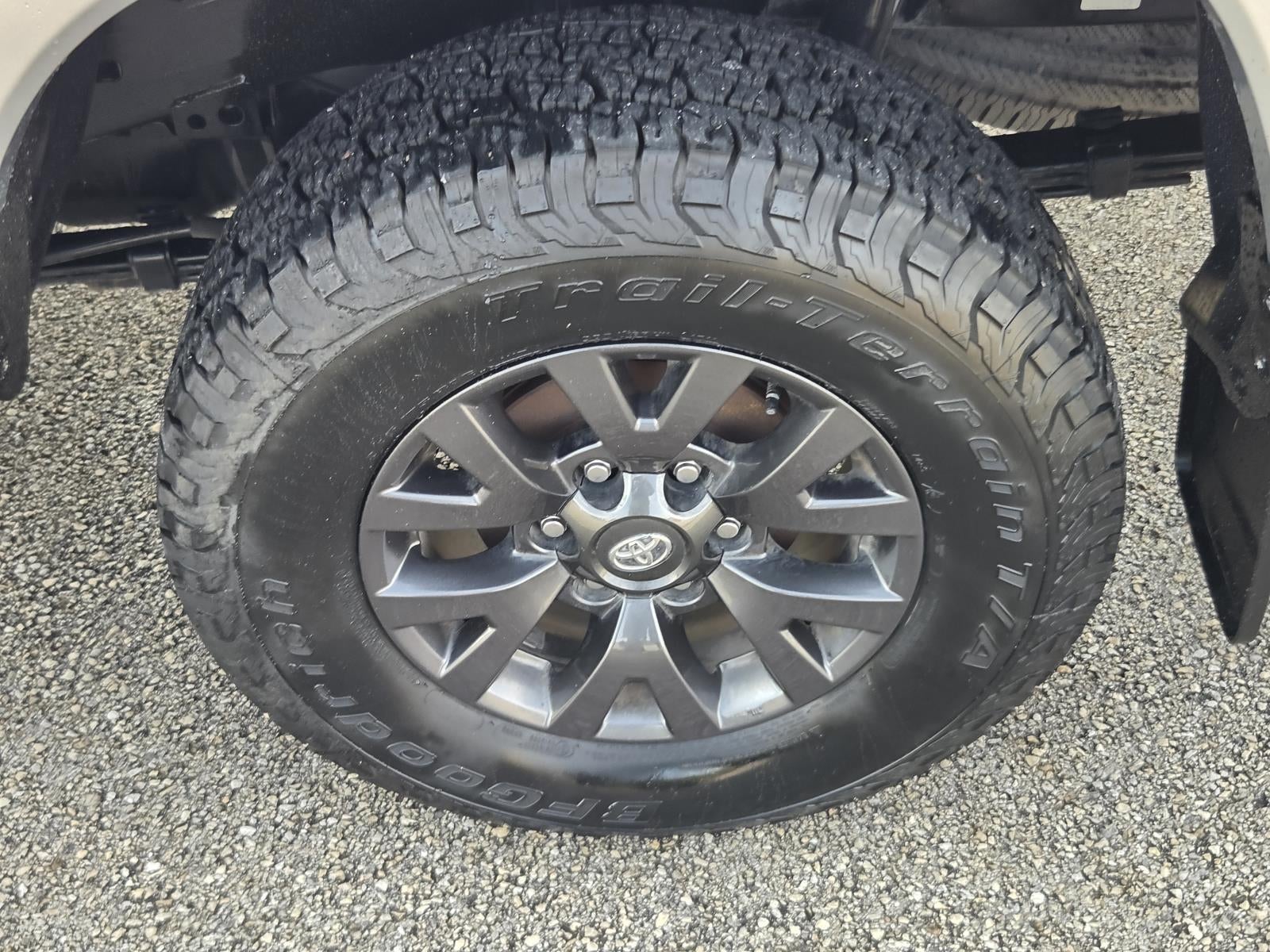 2022 Toyota Tacoma SR5 V6