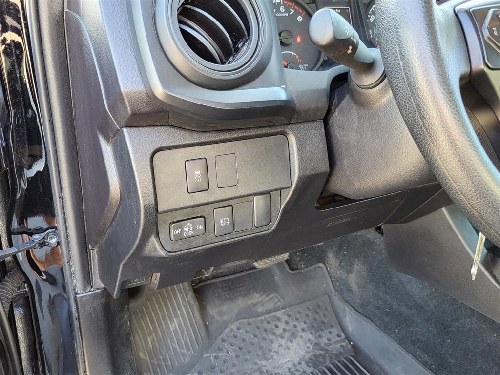 2023 Toyota Tacoma SR V6