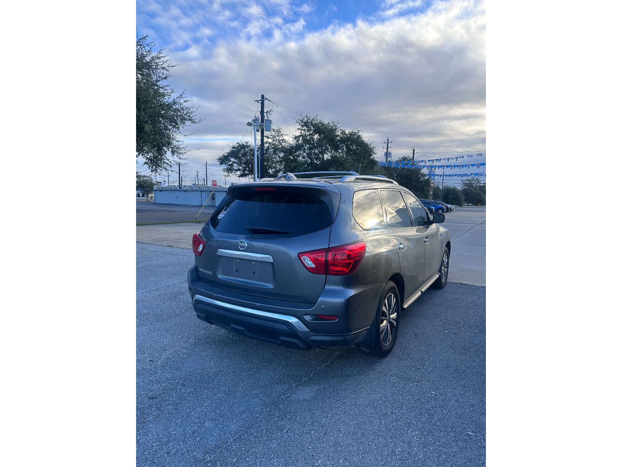 2019 Nissan Pathfinder S