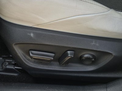 2019 Toyota Corolla Hatchback SE